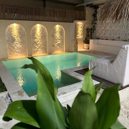 Ellies Hotel Nusa Dua  Exterior foto