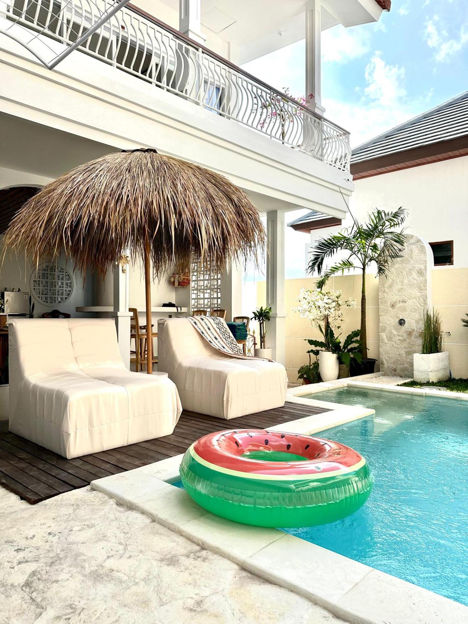 Ellies Hotel Nusa Dua  Exterior foto