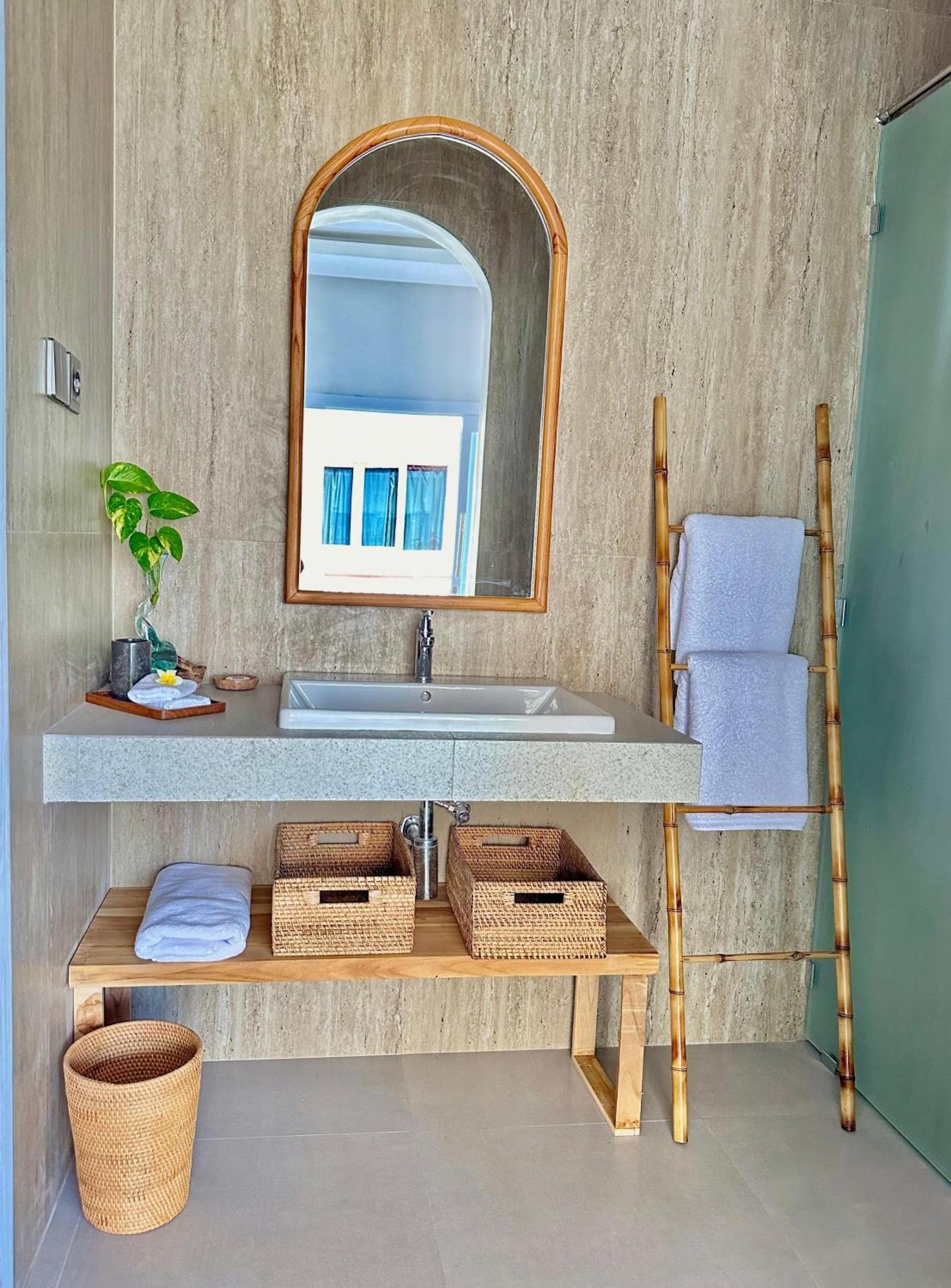 Ellies Hotel Nusa Dua  Exterior foto