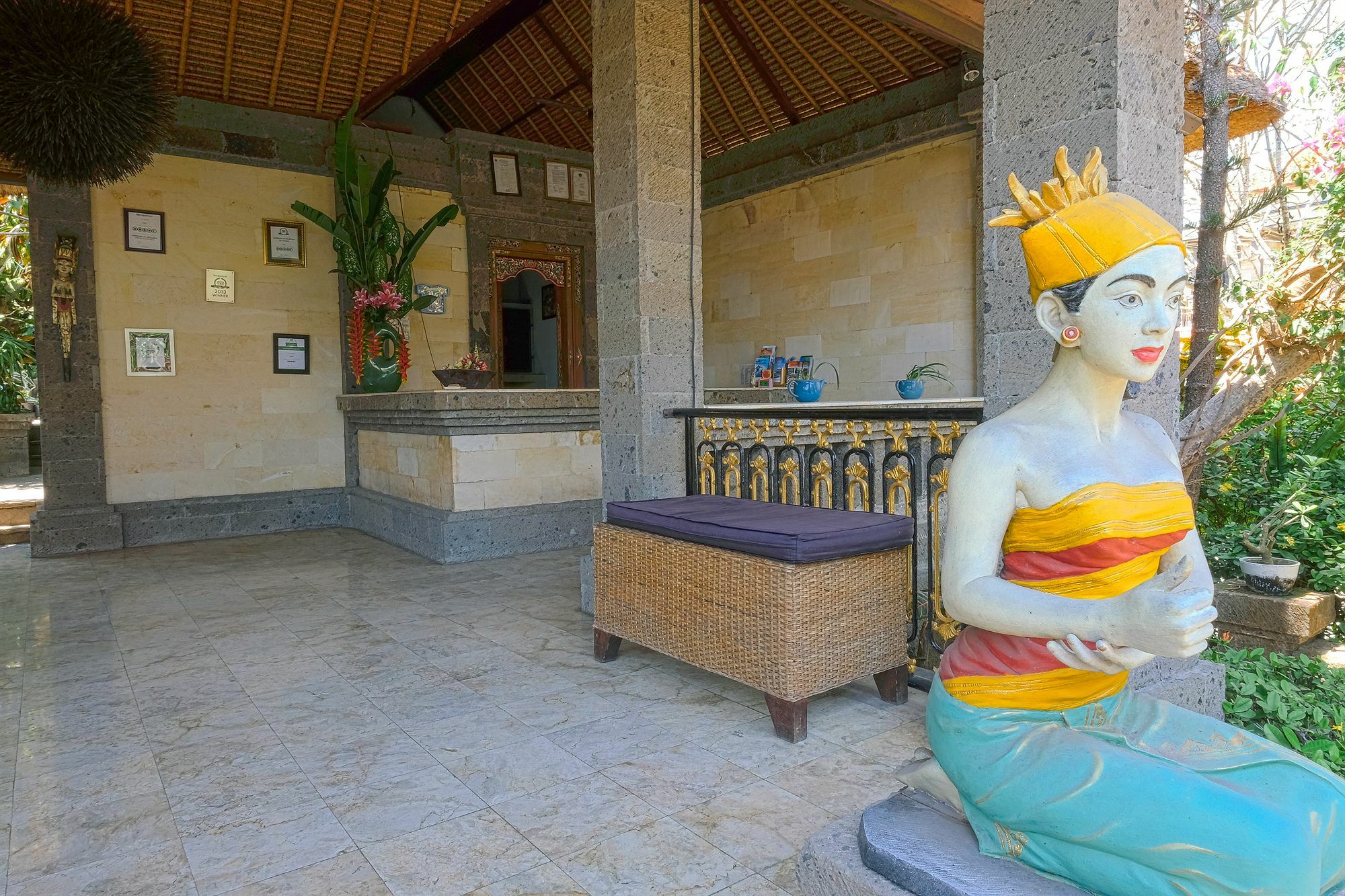 Ellies Hotel Nusa Dua  Exterior foto